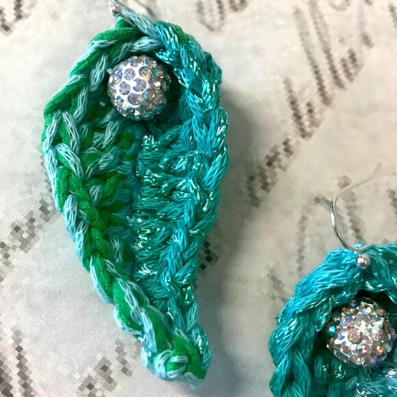 SUMMER LEAF EARRINGS Handmade Blue & Green Fiber with Rhinestone Beads - Picture 7 of 9